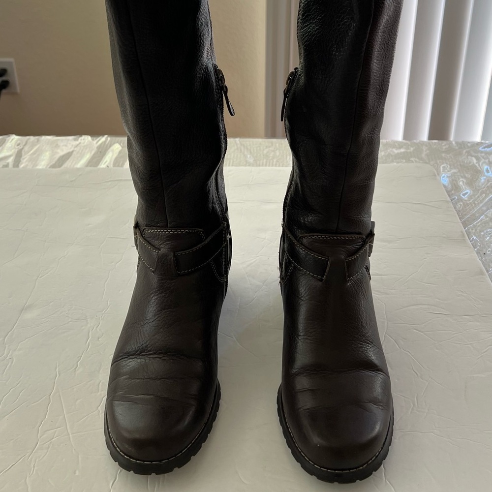 Women CIRCA‎ JOAN & DAVID dark brown Leather High Boots, size 6